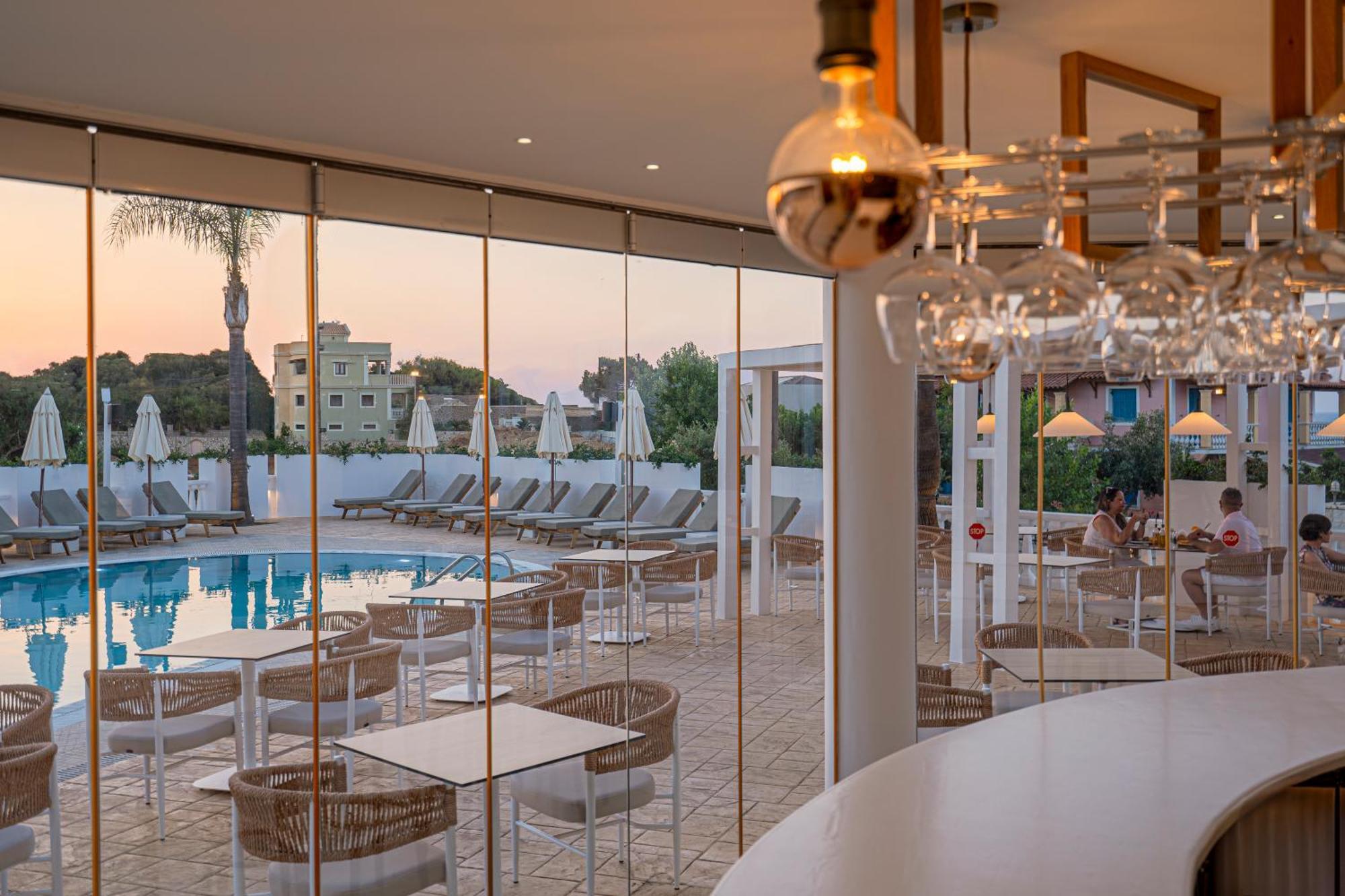 Arkadia Hotel Kypseli ภายนอก รูปภาพ